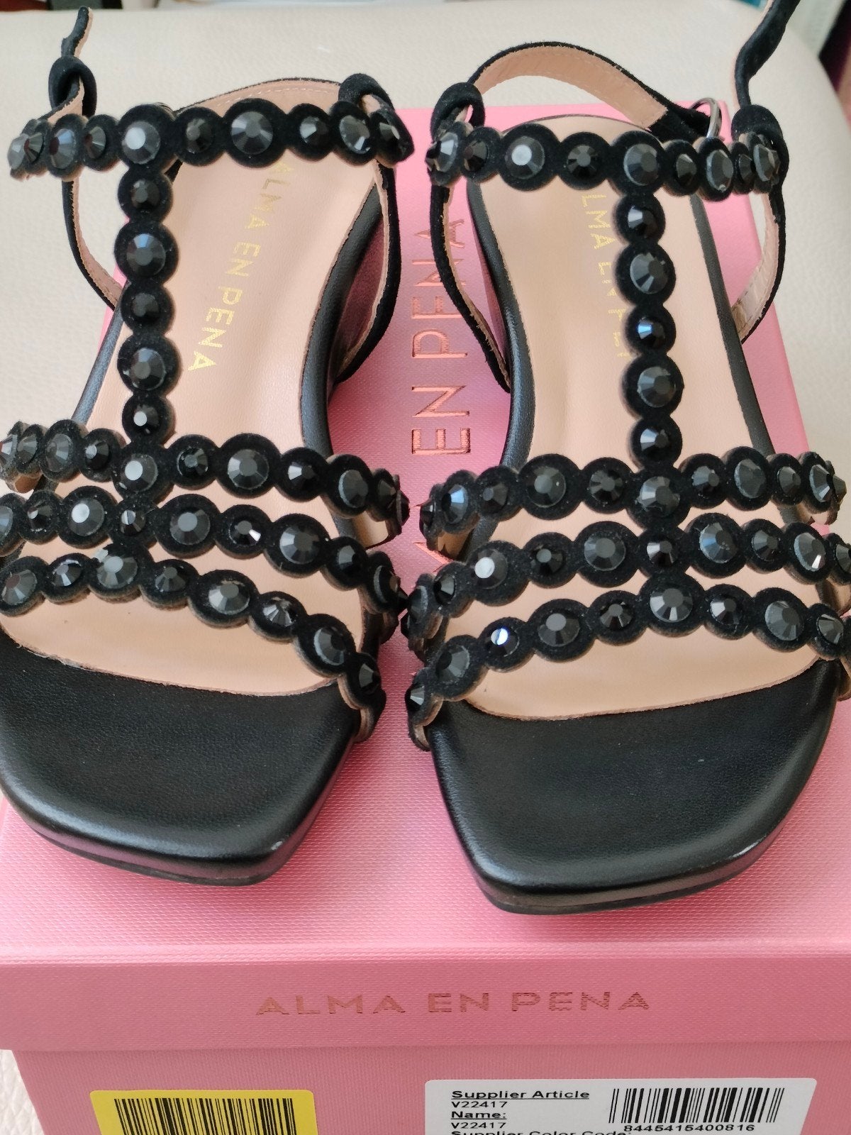 Sandalen in Black Suede ( Alma en Pena) size 35, Kleding | Dames, Schoenen, Ophalen of Verzenden, Zo goed als nieuw, Zwart, Sandalen of Muiltjes