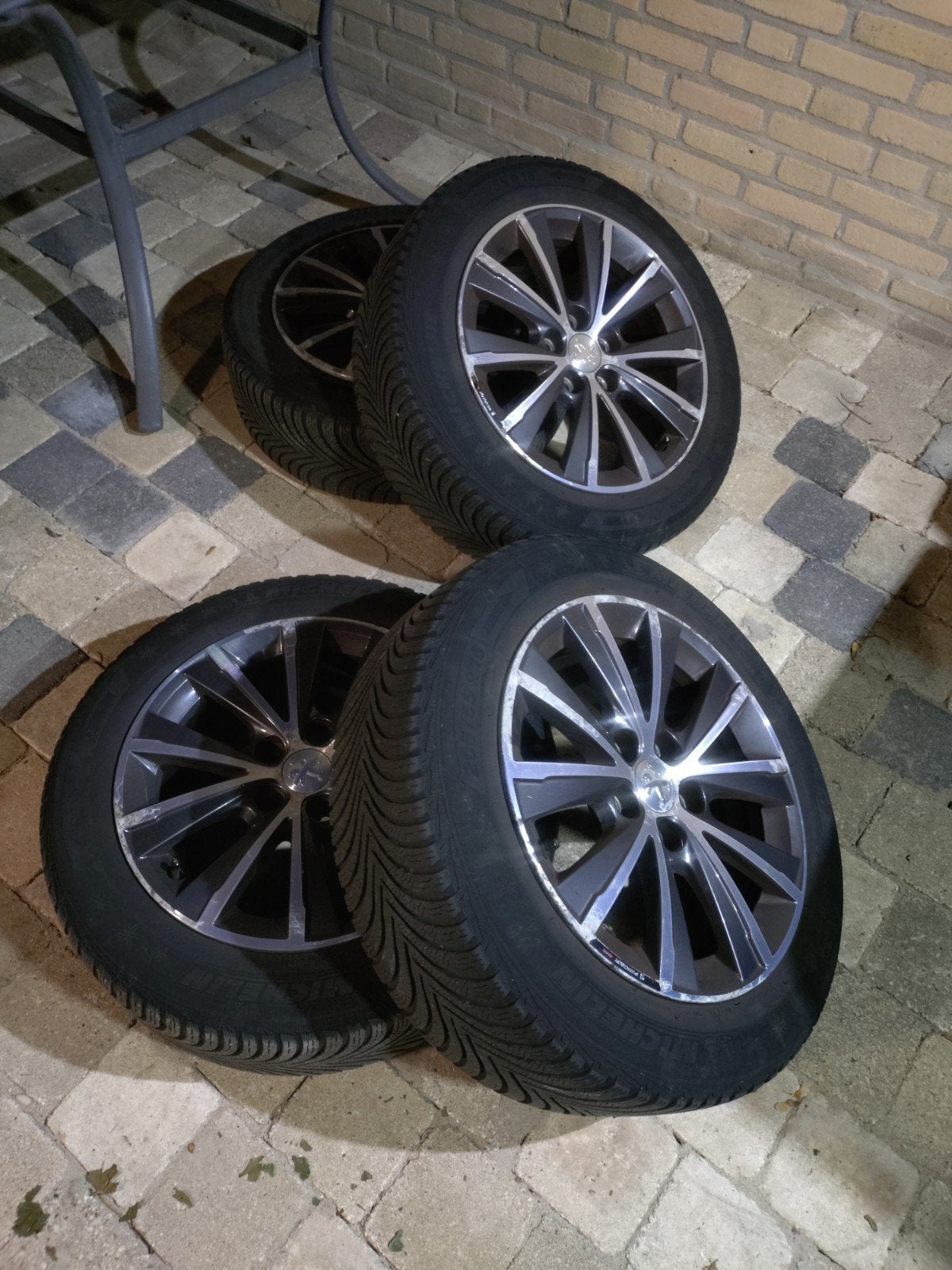 Peugeot 308 velgen met Michelin winterbanden 205/55/R16, Auto-onderdelen, Ophalen, Gebruikt, 16 inch, Banden en Velgen