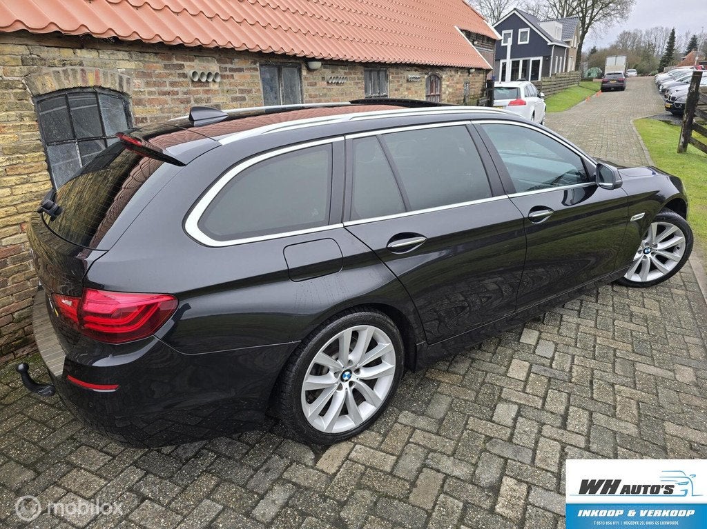 BMW 5-serie Touring 520d Luxury Edition | Pano, Auto's, BMW, Automaat, Achterwielaandrijving, Euro 6, 2000 kg