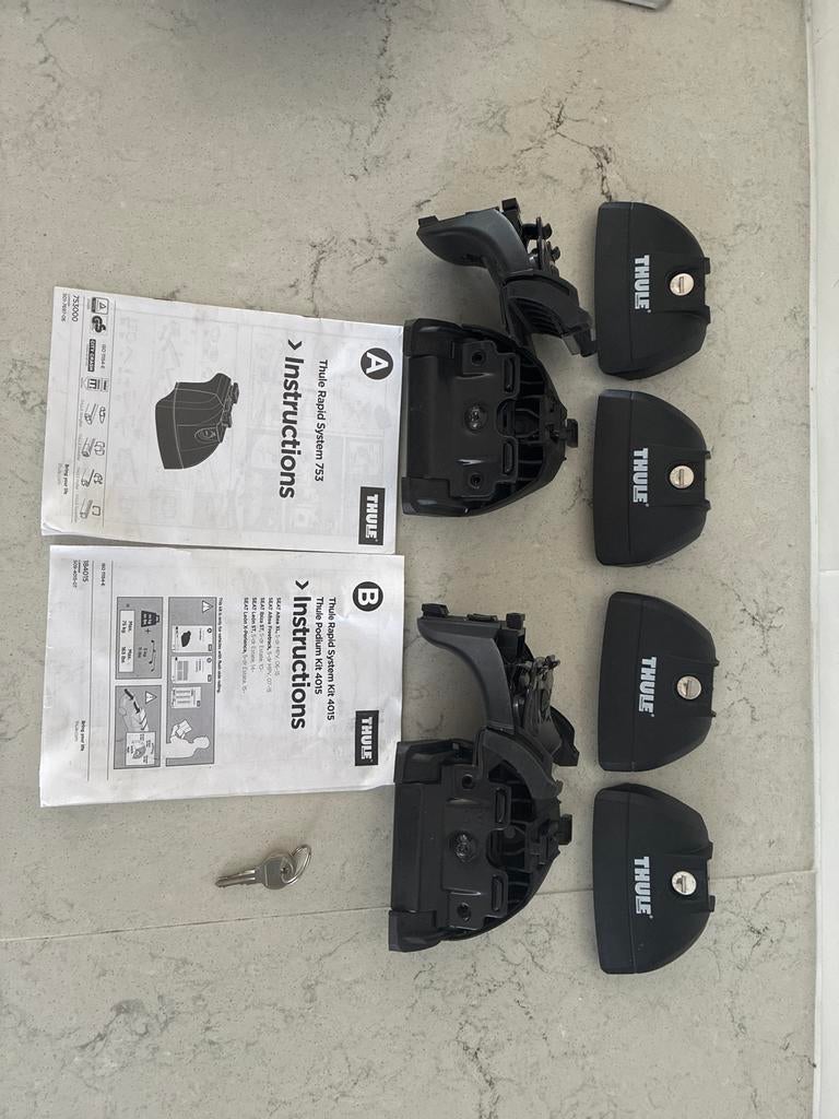 Thule Rapid System 753 en Kit 4015 voor dakdragers, Auto diversen, Ophalen of Verzenden, Zo goed als nieuw