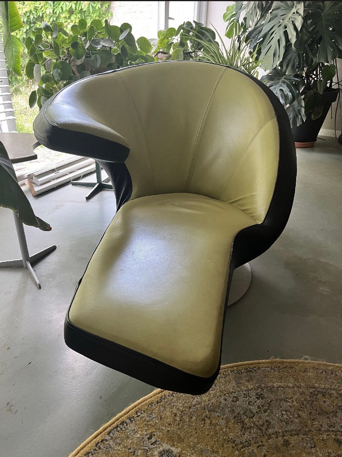 Leolux Parabolica draaifauteuil, Huis en Inrichting, Stoelen, Overige kleuren, Leer, Ophalen of Verzenden, Zo goed als nieuw
