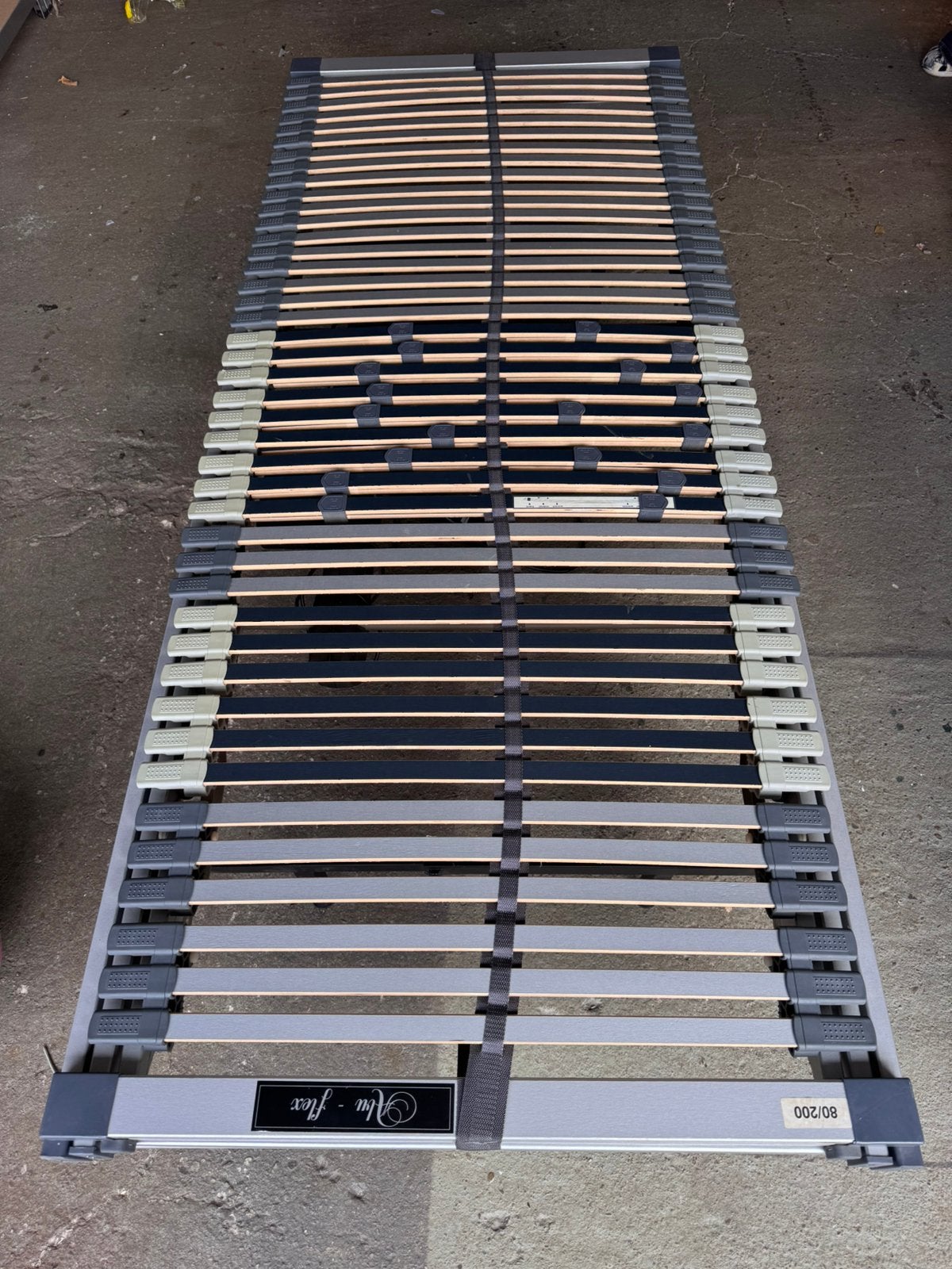 Elektrisch verstelbaar bed 90x200, Ophalen, Zo goed als nieuw