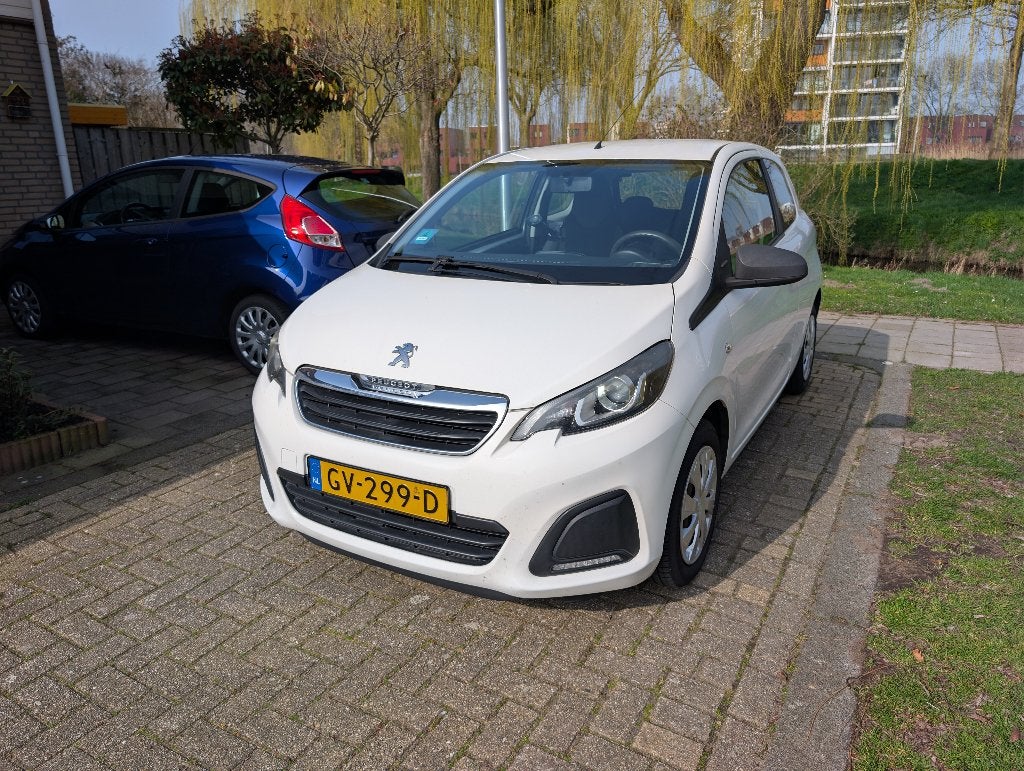 Peugeot 108 1.0 12V E-vti 68PK 3DR 2015 Wit - Nieuwe APK, Auto's, Peugeot, Voorwielaandrijving, 4 stoelen, Wit, Origineel Nederlands