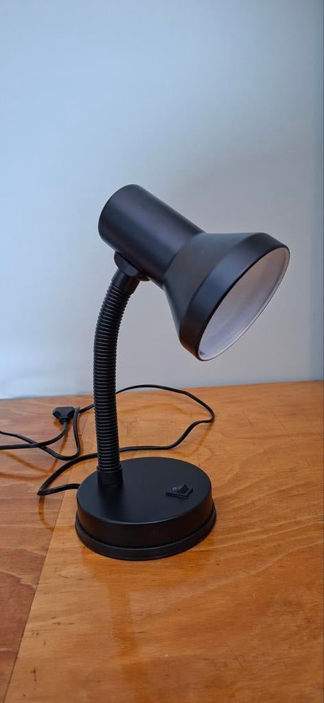 Mooie nieuwe bureaulamp van Leenbakker, Huis en Inrichting, Lampen | Tafellampen, Kunststof, Nieuw, Ophalen of Verzenden, Modern
