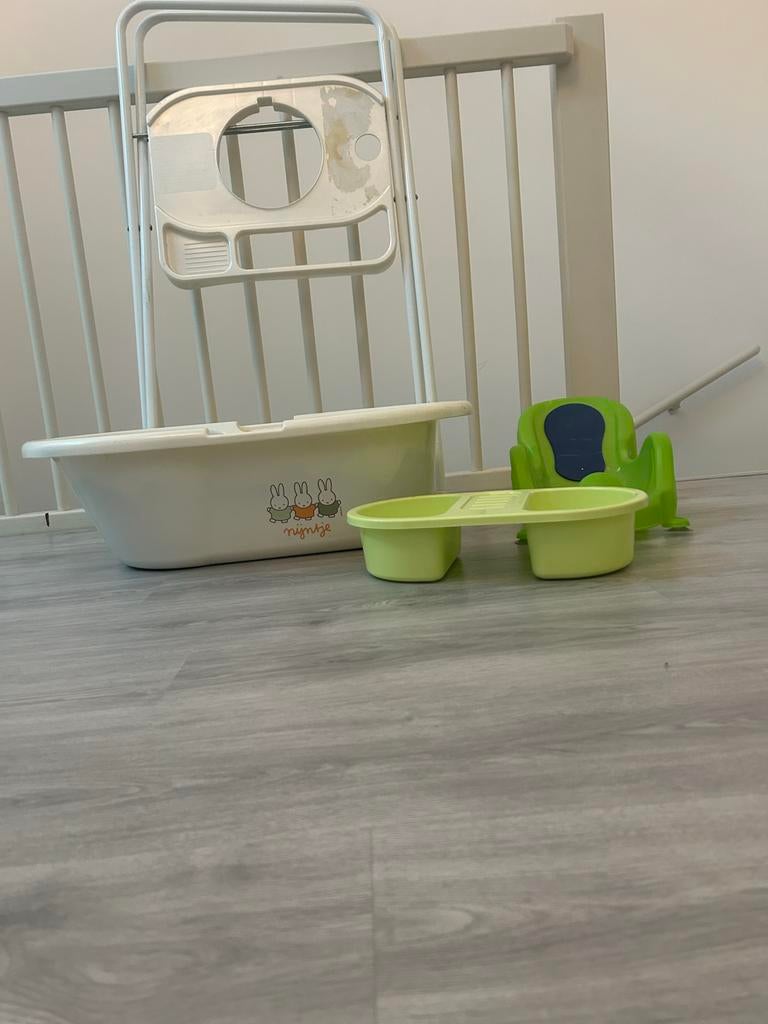 Nijntje Baby Badset: Badje, Badzitje en Badstandaard, Ophalen, Gebruikt, Badje, Nijntje
