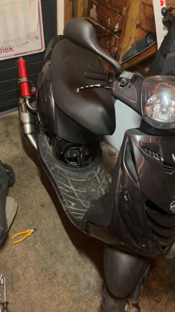 Piaggio zip 172cc pm59, Ophalen, Zo goed als nieuw, Benzine, Zip