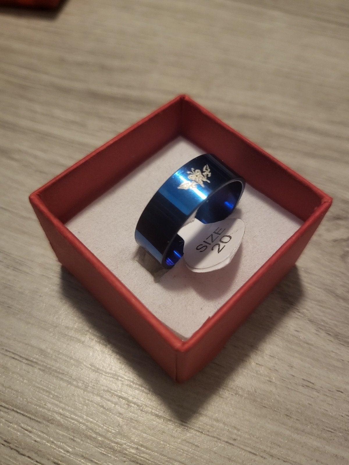 Nieuwe blauwe ring met vlinder, maat 20, 20 of groter, Nieuw, Ophalen of Verzenden, Dame of Heer