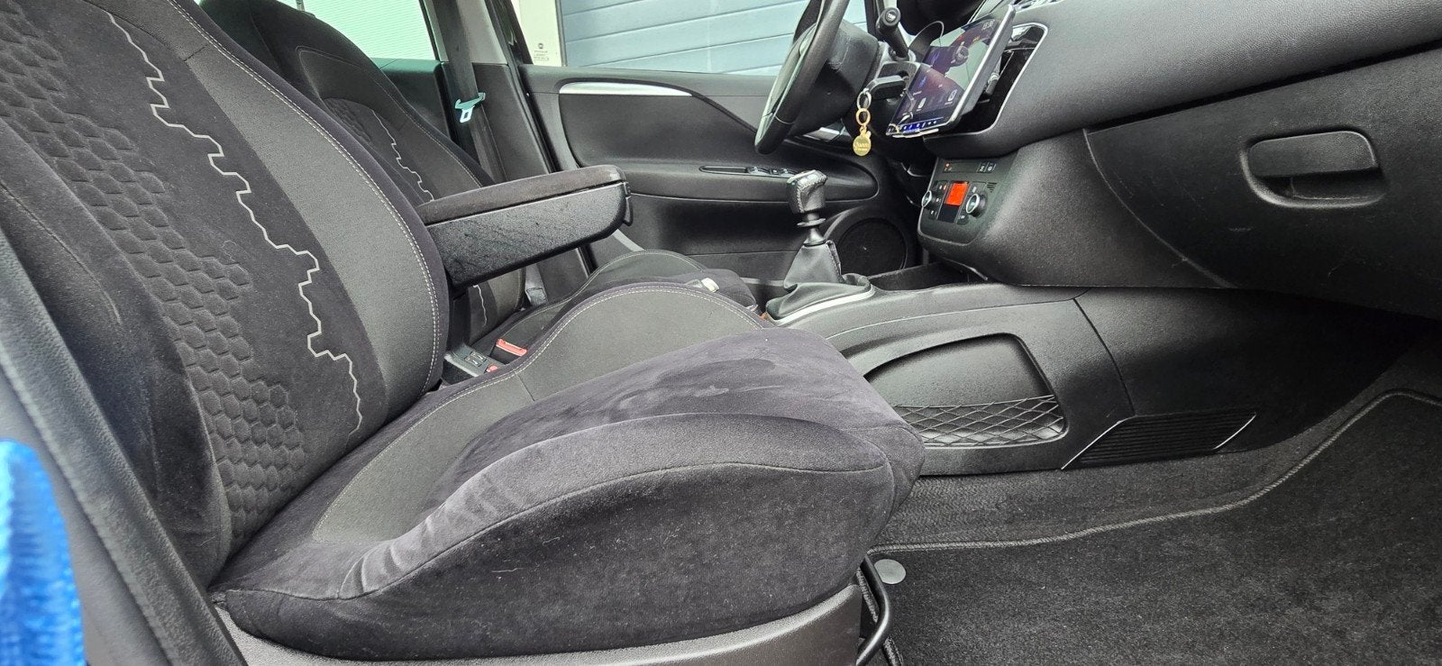 Foto 16 van Fiat Punto 0.9 Twinair74KW 5DR 2015 ,Carplay,Grote beurt,apk