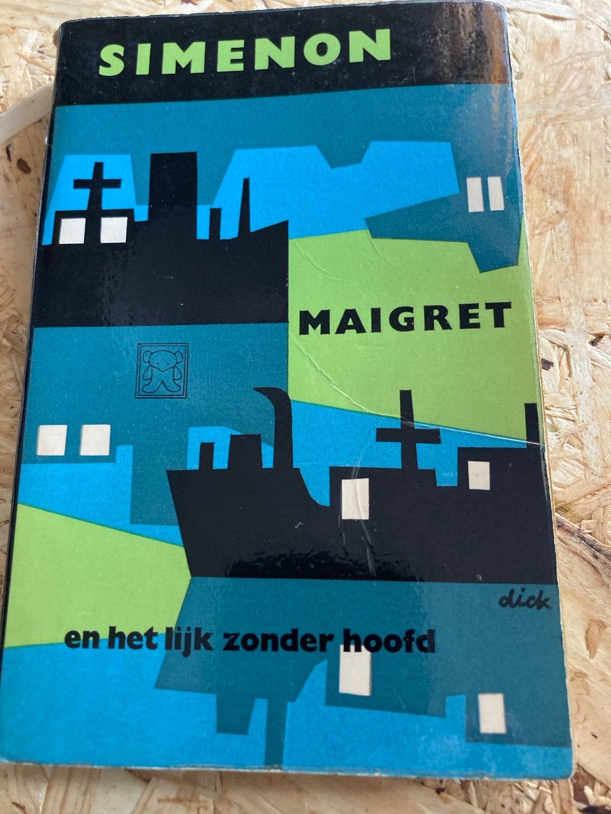 Maigret en het lijk zonder hoofd - Georges Simenon, Ophalen of Verzenden, Gelezen
