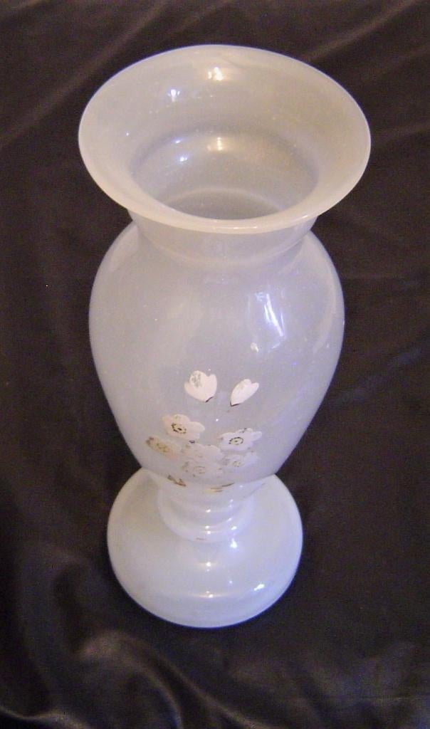 Mooie   opaline / melkglas VAAS  circa 1900, Ophalen of Verzenden