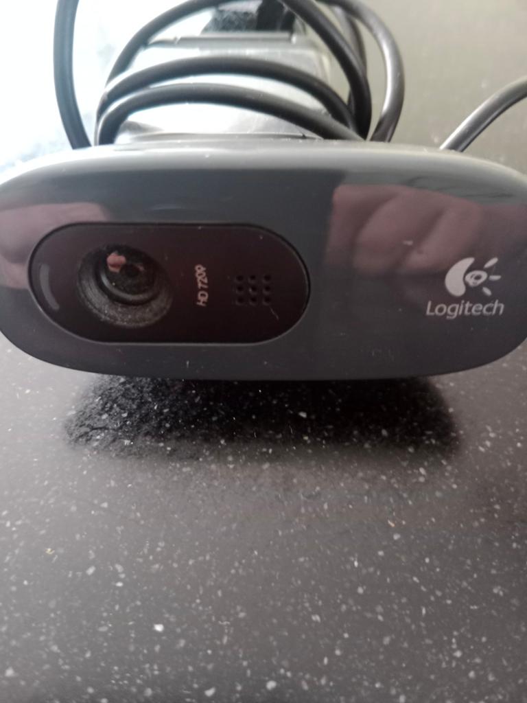 Logitech HD 720p Webcam - Ideaal voor videobellen, Gebruikt, Logitech, Ophalen of Verzenden, Monitorclip
