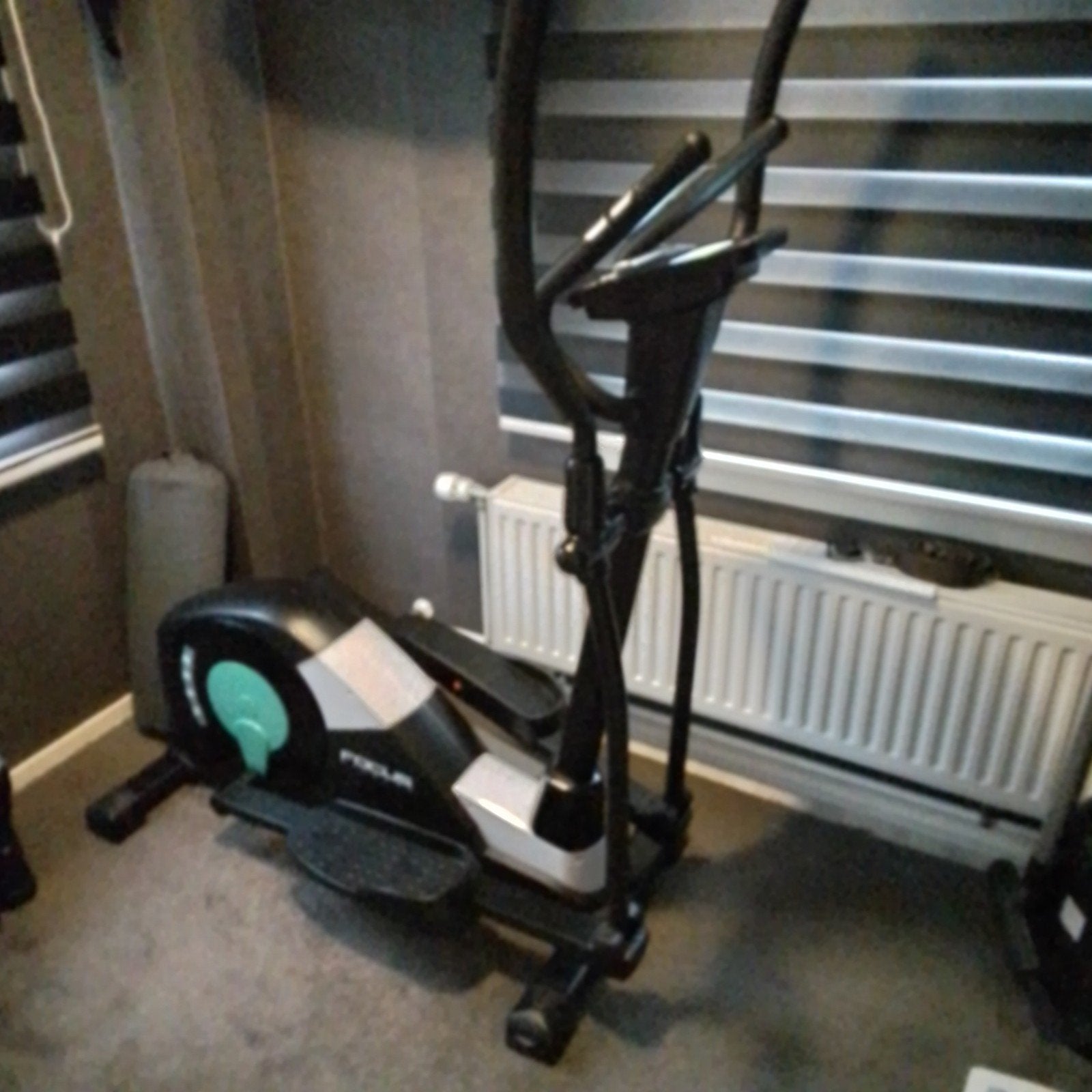 Crosstrainer te koop - Focus Fitness Fox 3, Ophalen, Zo goed als nieuw