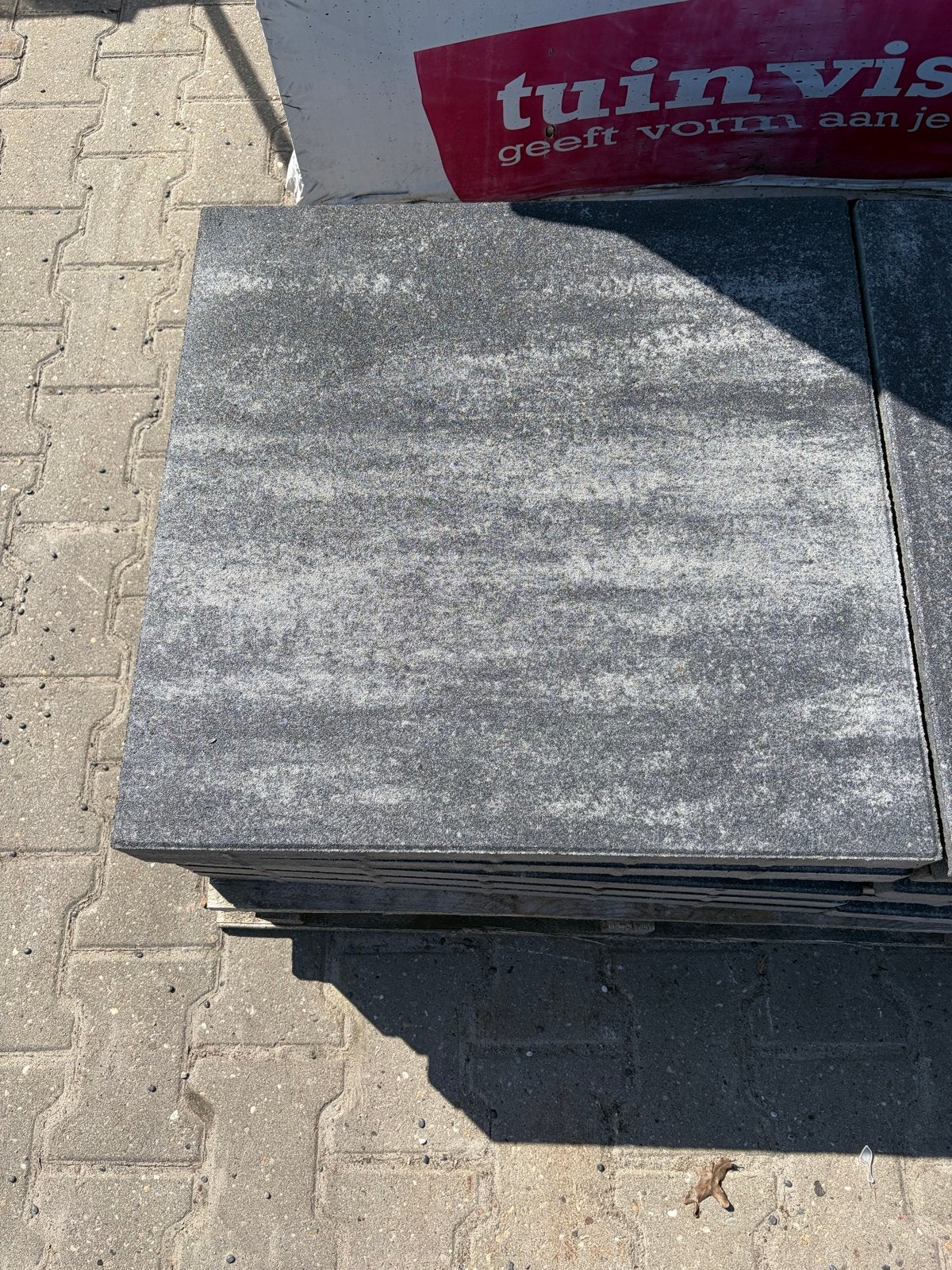 Mooie grijs/zwarte terrastegels 60x60x4 met hoge korting, Ophalen of Verzenden, Nieuw, Beton, Terrastegels