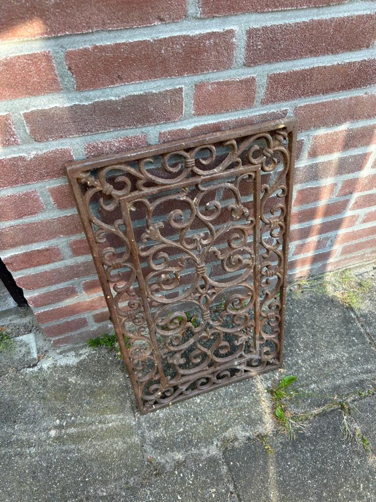 Gietijzeren deurmat - afmetingen: 34,5 x 58,5., Tuin en Terras, Gebruikt, Gietijzer, Schoonloopmat, Ophalen of Verzenden