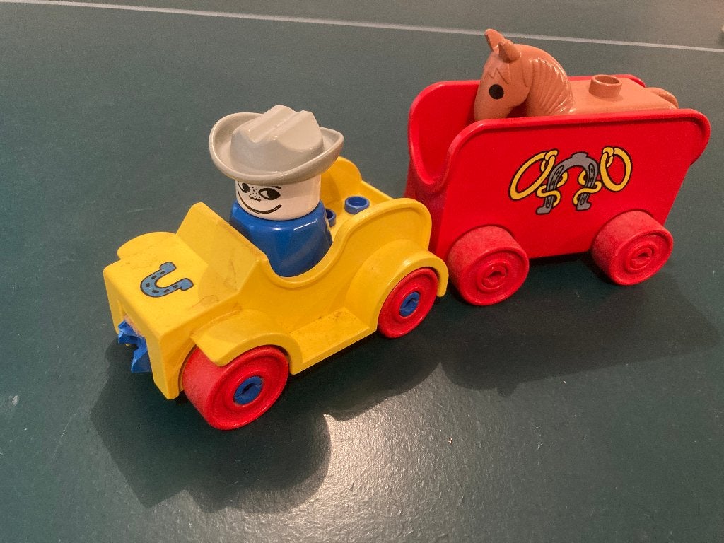 Duplo 2627 rodeo play set met auto en ruiter en paard wagen!, Kinderen en Baby's, Speelgoed | Duplo en Lego, Overige thema's, Ophalen of Verzenden