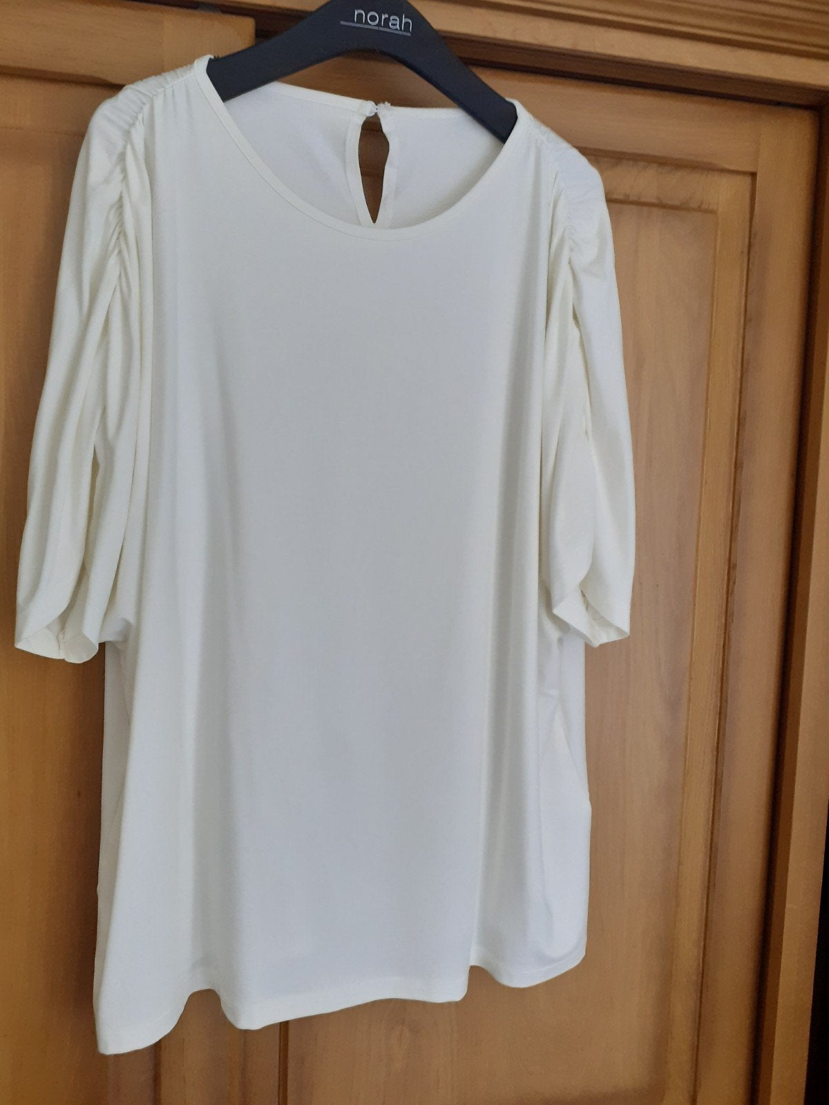 nieuw off weith T shirt maat 48, Ophalen of Verzenden, Nieuw, Shirt of Top