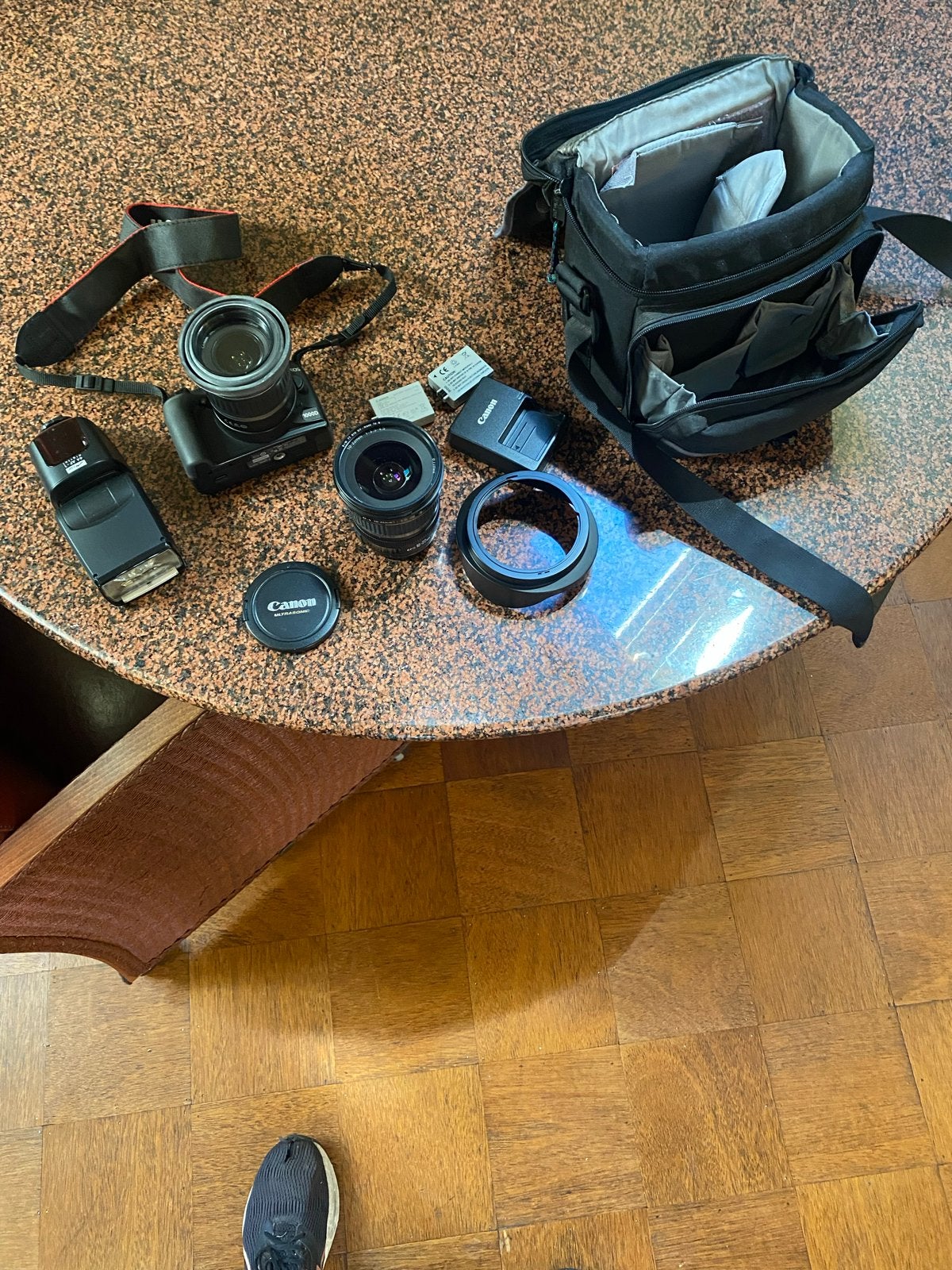 Canon EOS 1000D Spiegelreflexcamera met groothoeklens, Ophalen, Gebruikt, Spiegelreflex, Canon