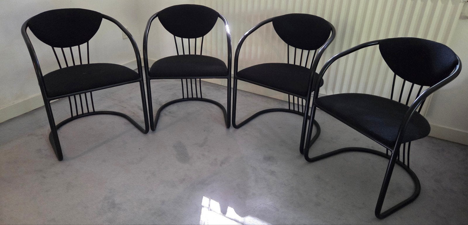 4 zwarte stoelen, Ophalen, Gebruikt, Zwart, Vier