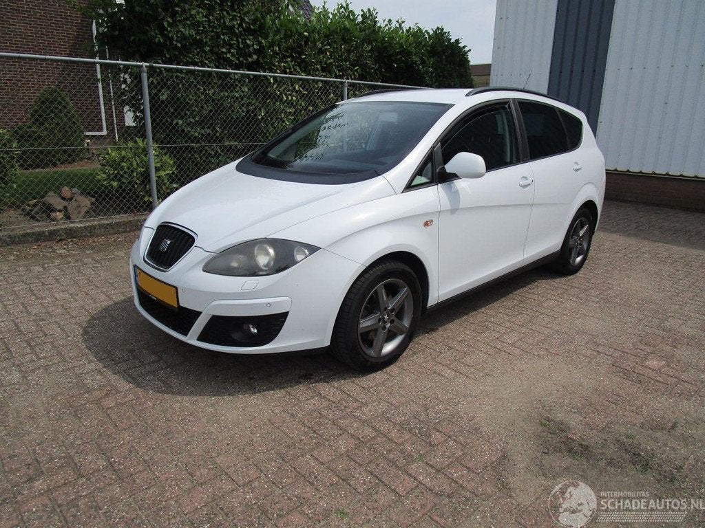 SEAT Altea XL 1.2 TSI Navi Camera 176.000 KM (bj 2014), Overige carrosserieën, Wit, Handgeschakeld, Service@seat.de