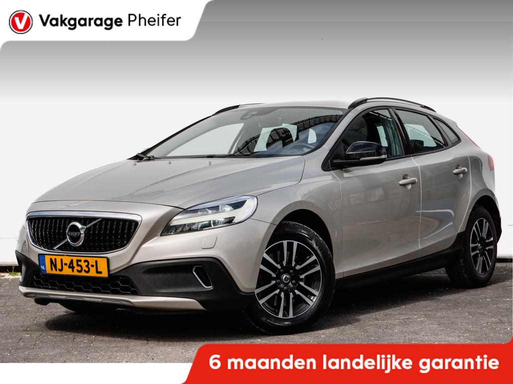 Volvo V40 Cross Country 2.0 D2 Nordic+ Trekhaak/ Stoelverwar, Voorwielaandrijving, Gebruikt, 4 cilinders, Leder en Stof