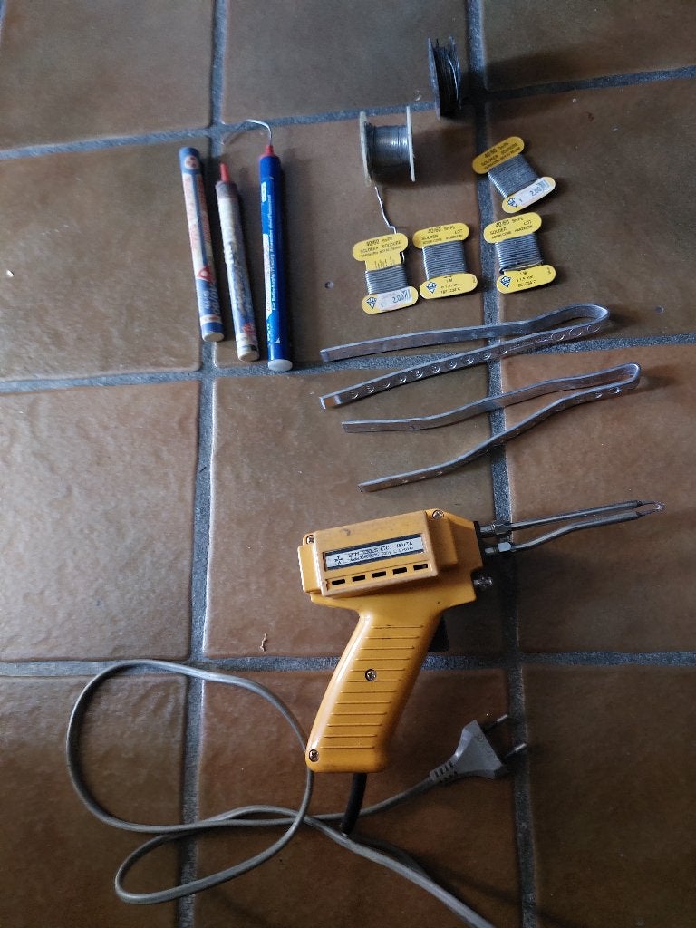 1 soldeerbout met diverse rolletje s, Tuin en Terras, Ophalen of Verzenden, Gebruikt