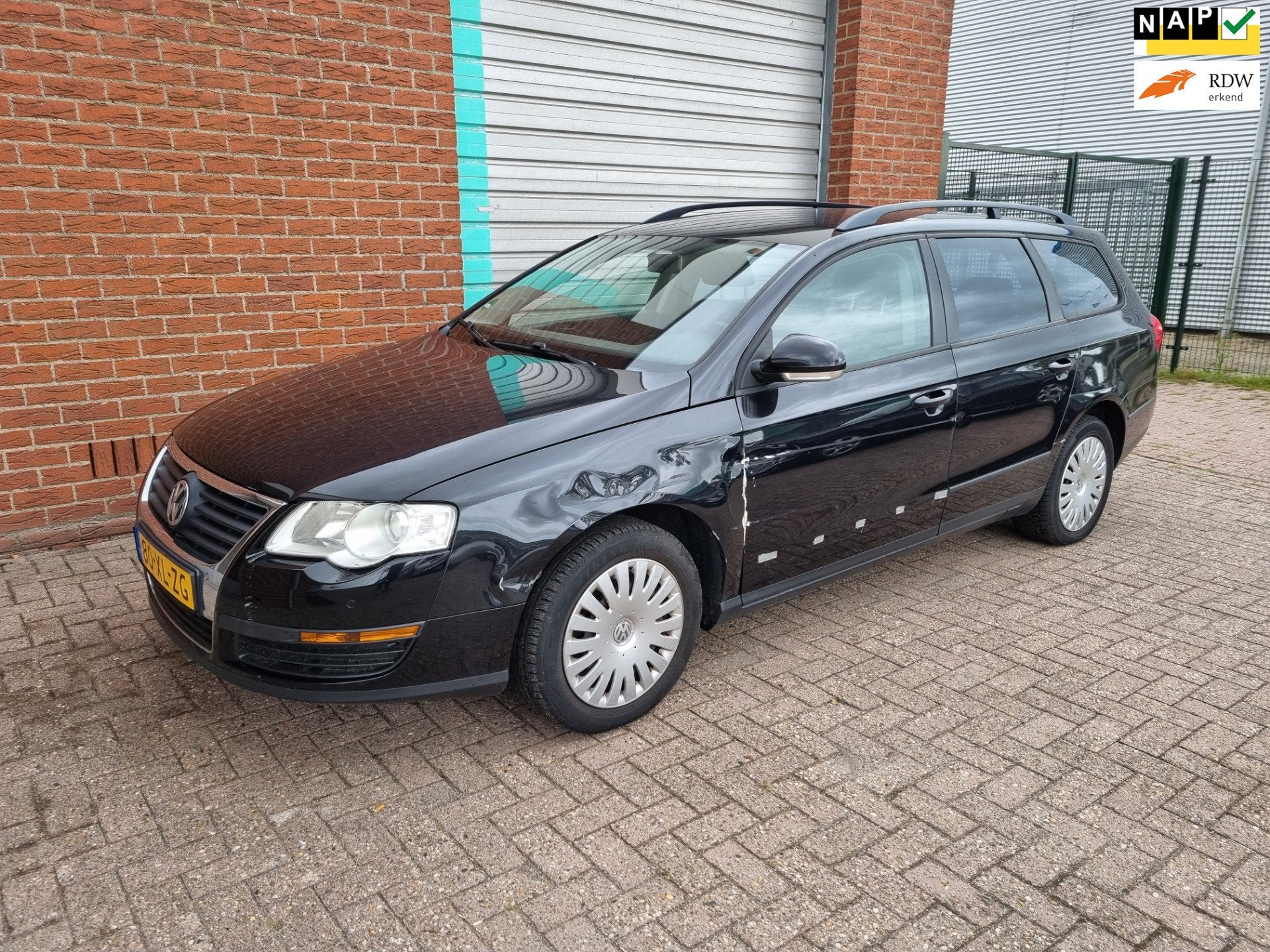 Volkswagen Passat Variant 1.6 Comfortline Airco! Bj:2007 NAP, Auto's, Gebruikt, 4 cilinders, Zwart, Handgeschakeld