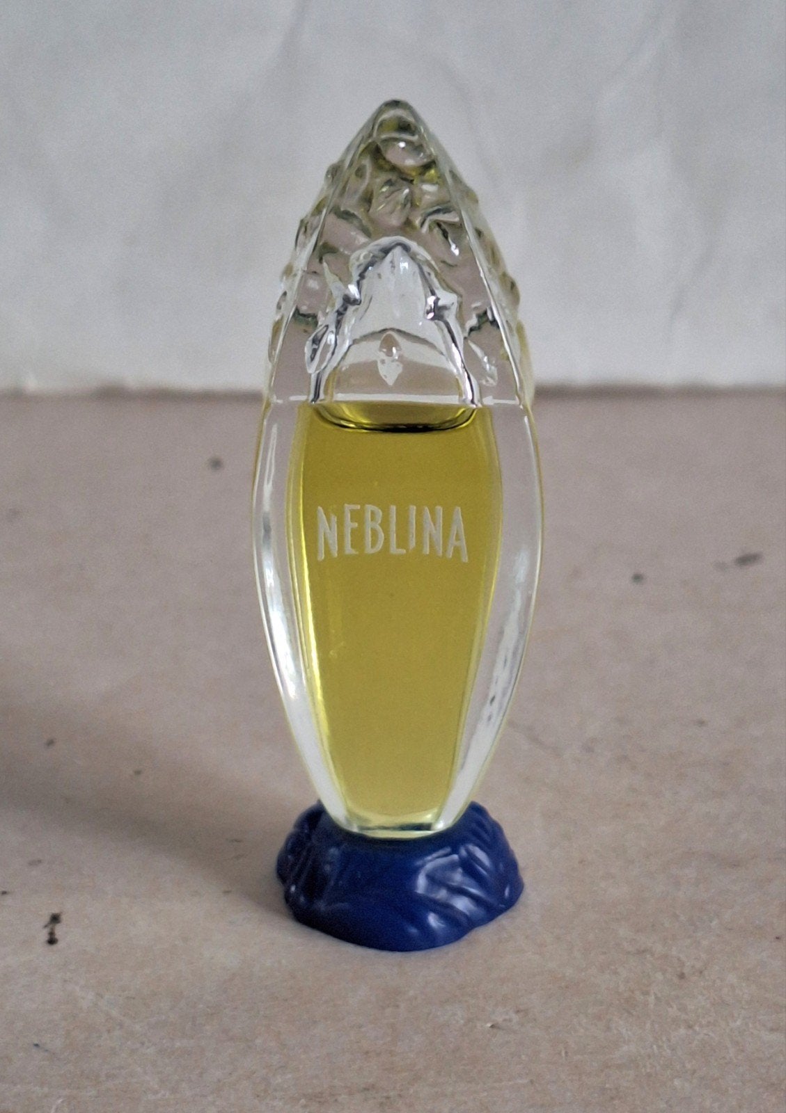 Yves Rocher Néblina eau de parfum miniatuur flesje 7,5 ml., Verzamelen, Ophalen of Verzenden, Miniatuur, Gevuld