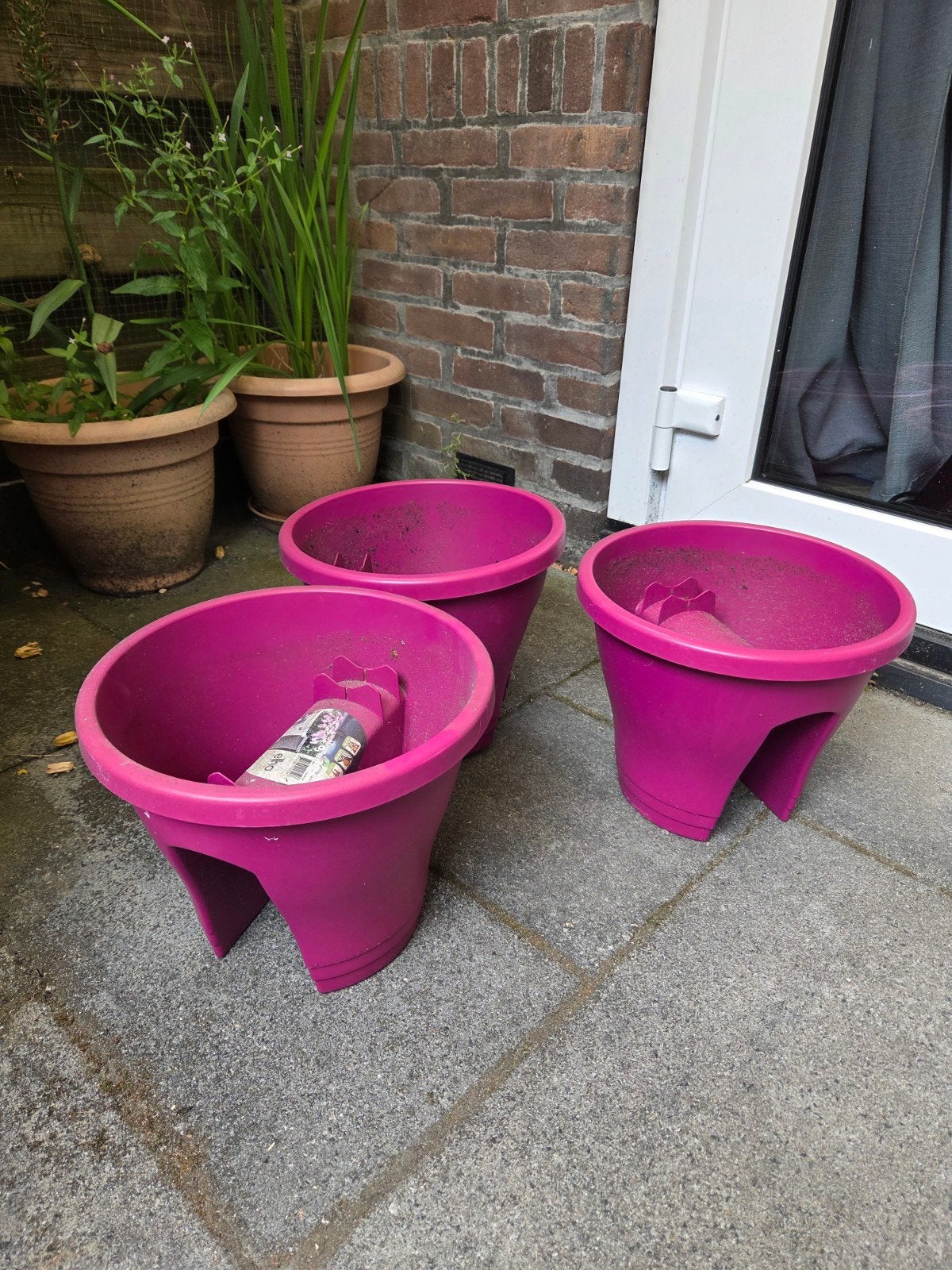 3 Fuchsia Elho bloempotten voor hek/balkon, Tuin en Terras, Bloempotten, Kunststof, Balkon, Rond, Zo goed als nieuw