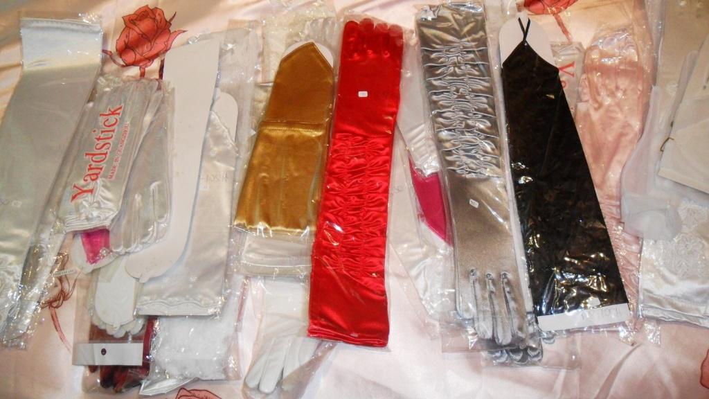 bruidshandschoenen volle doos, Ophalen of Verzenden, Nieuw, Overige kleuren, Accessoires