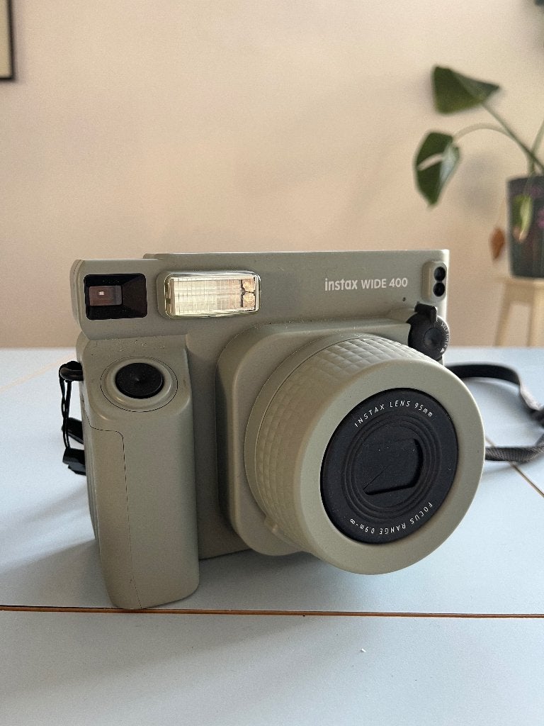 Mooie Fujifilm Instax Wide 400 + Close up lens, Ophalen of Verzenden, Zo goed als nieuw, Polaroid, Fuji