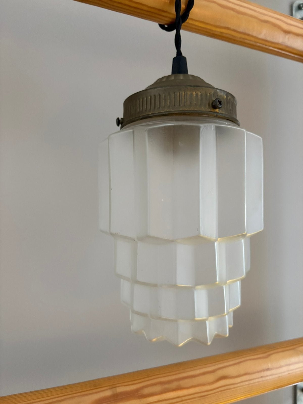 Antieke hanglamp, art deco skyscraper lamp, vintage hallamp, Antiek en Kunst, Ophalen of Verzenden