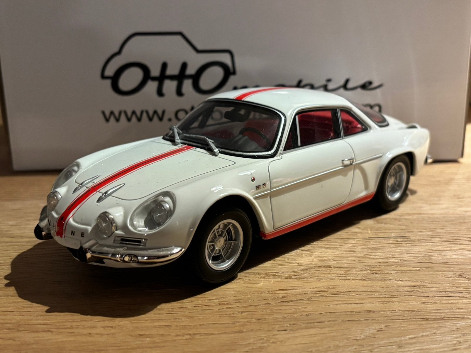 Otto Mobile Alpine A110 Olympique OT138 1:18, Hobby en Vrije tijd, Modelauto's | 1:18, Ophalen of Verzenden, Zo goed als nieuw