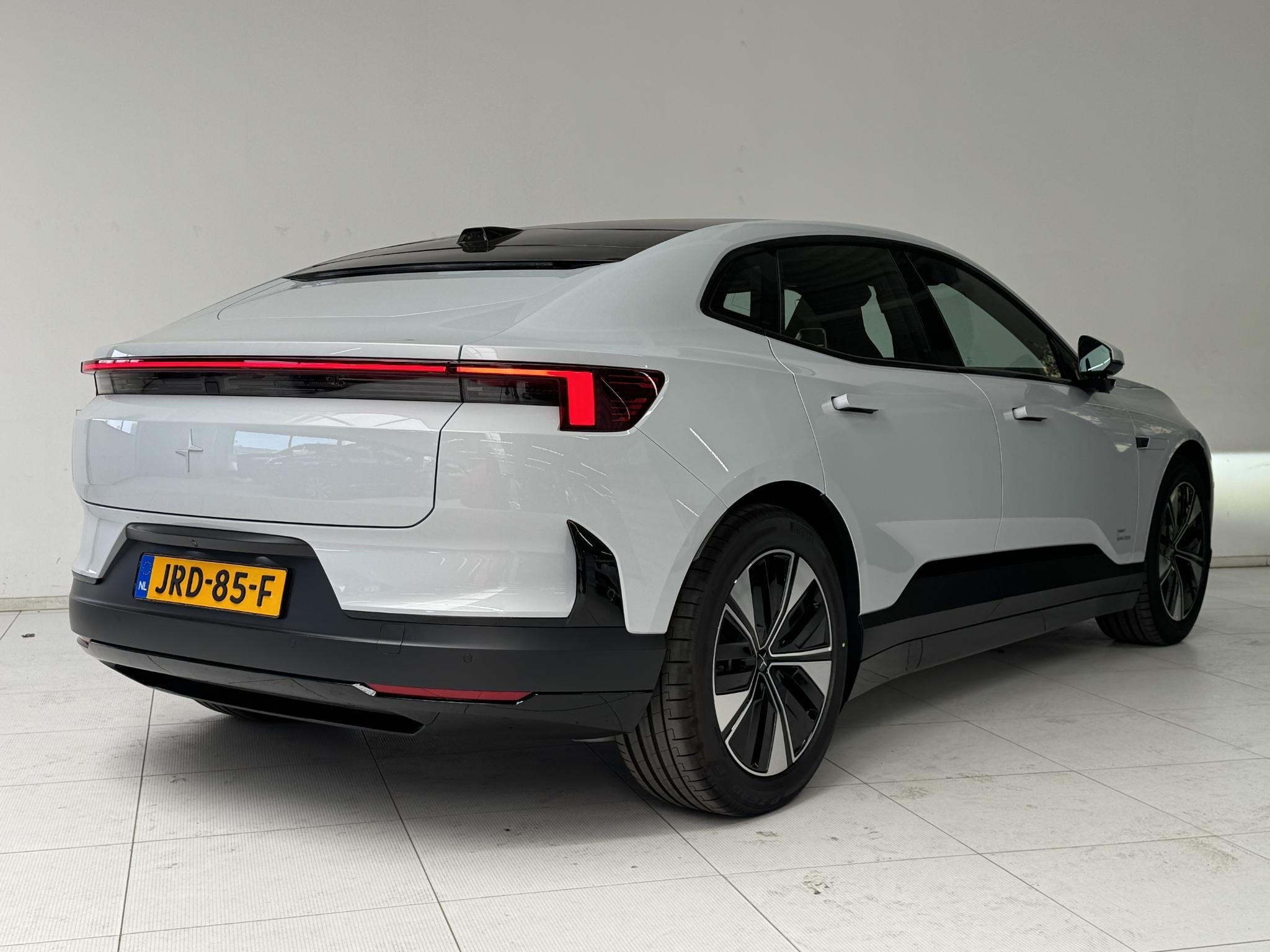 Polestar 4 Long Range Single motor 100 kWh | Direct Leverbaa, Auto's, Polestar, 660 min, Achterwielaandrijving, Met garantie (alle)