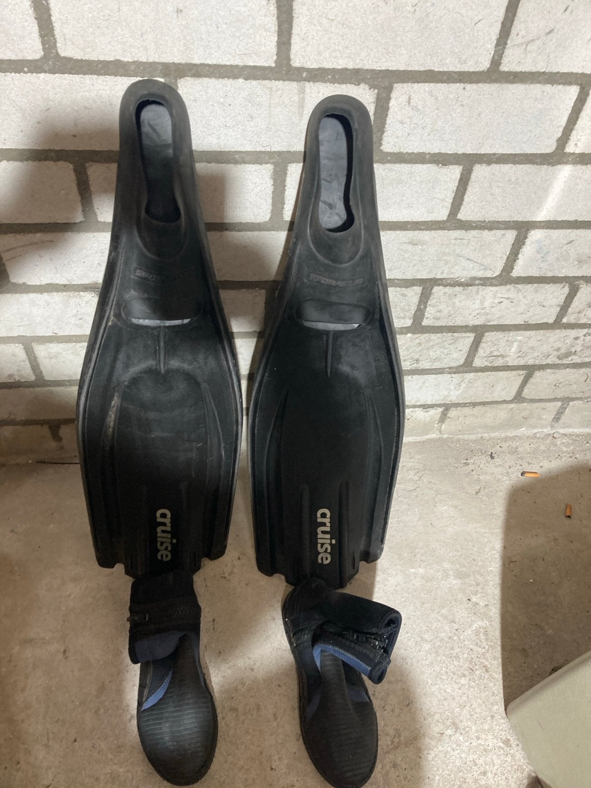 Duikvinnen en schoenen - Maat 41/42 - Cruise, Watersport en Boten, Duiken, Ophalen of Verzenden, Gebruikt, Zwem- of Duikvliezen