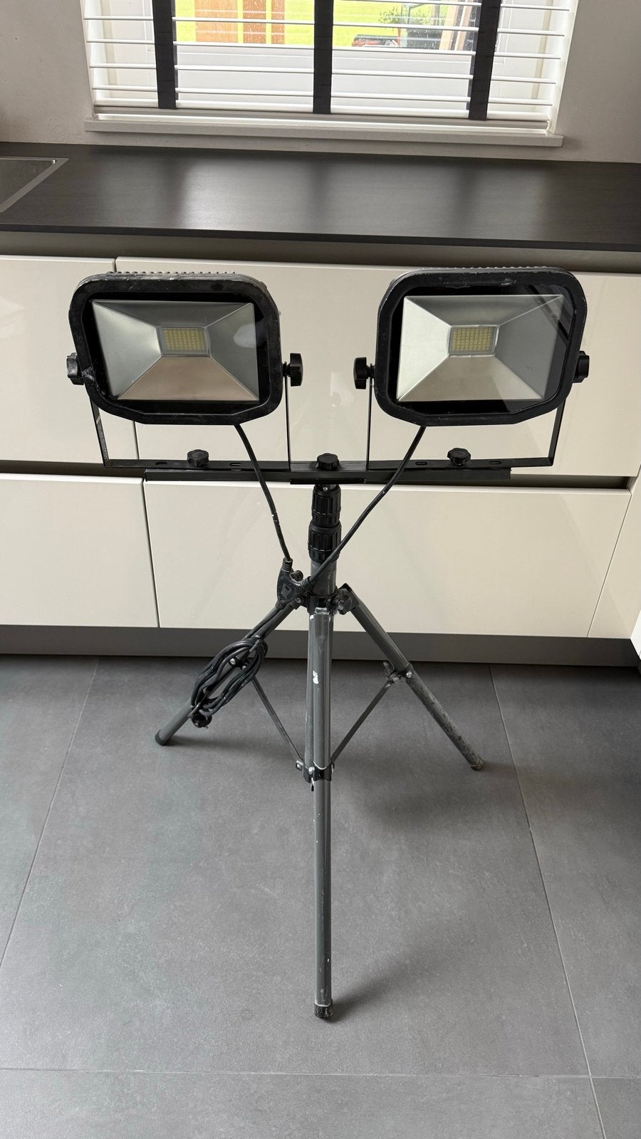 LED Bouwlamp op statief - 2x 38W - IP65, Doe-het-zelf en Verbouw, Bouwverlichting, Gebruikt, Met statief, Ophalen of Verzenden