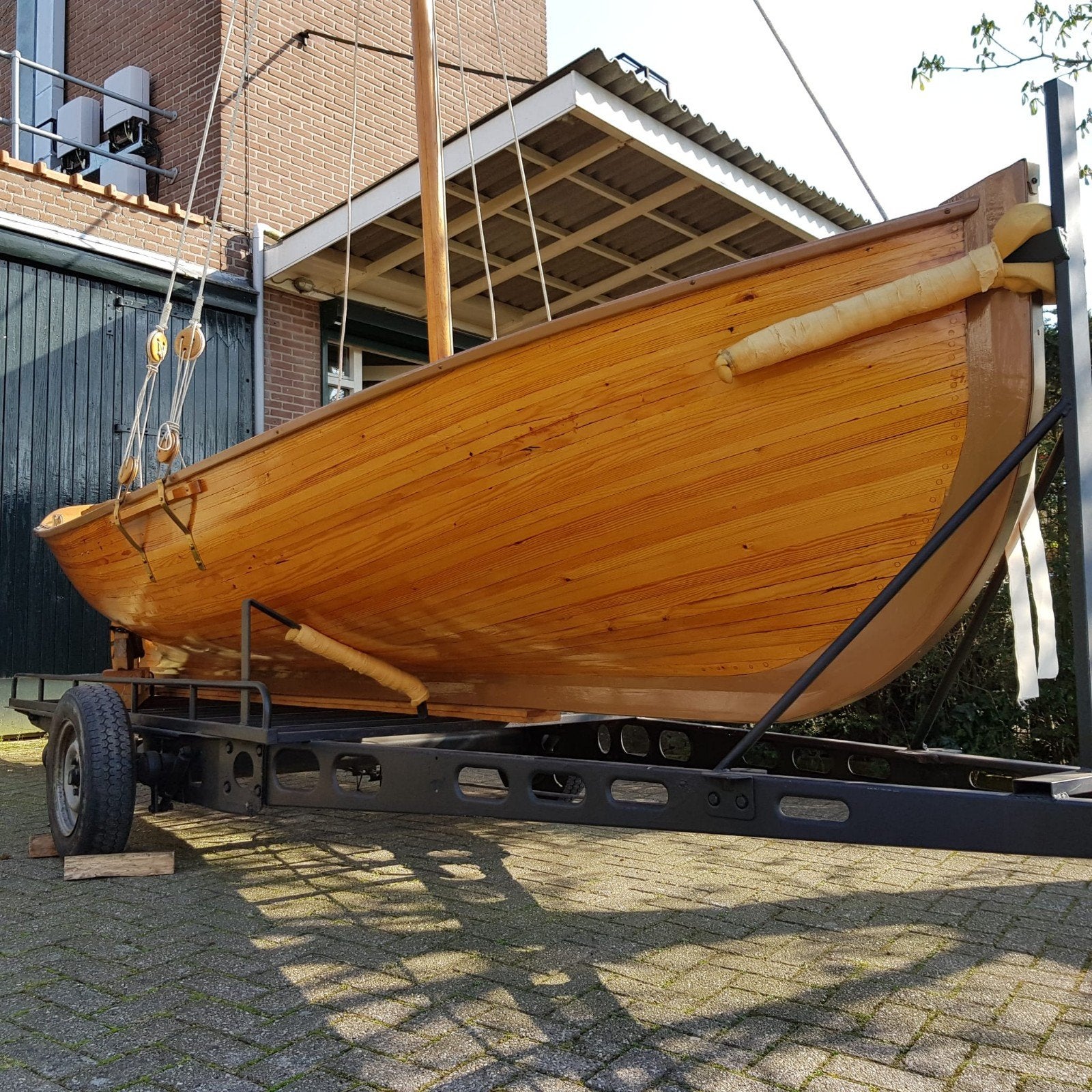 NIEUW NOOIT GEVAREN Klassieke houten  zeilroeisloep ., Watersport en Boten, Jol, Ophalen, Drascombe, Hout