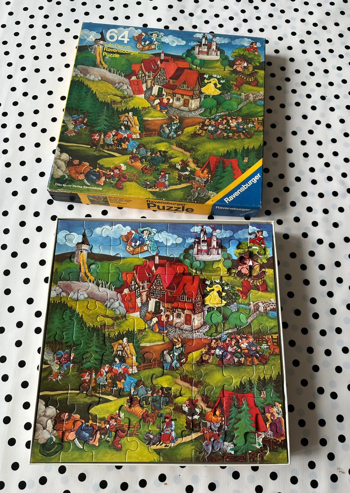 Vintage puzzel 64 stukjes sprookjesland, Ophalen of Verzenden, Meer dan 50 stukjes, Zo goed als nieuw, 6 jaar of ouder