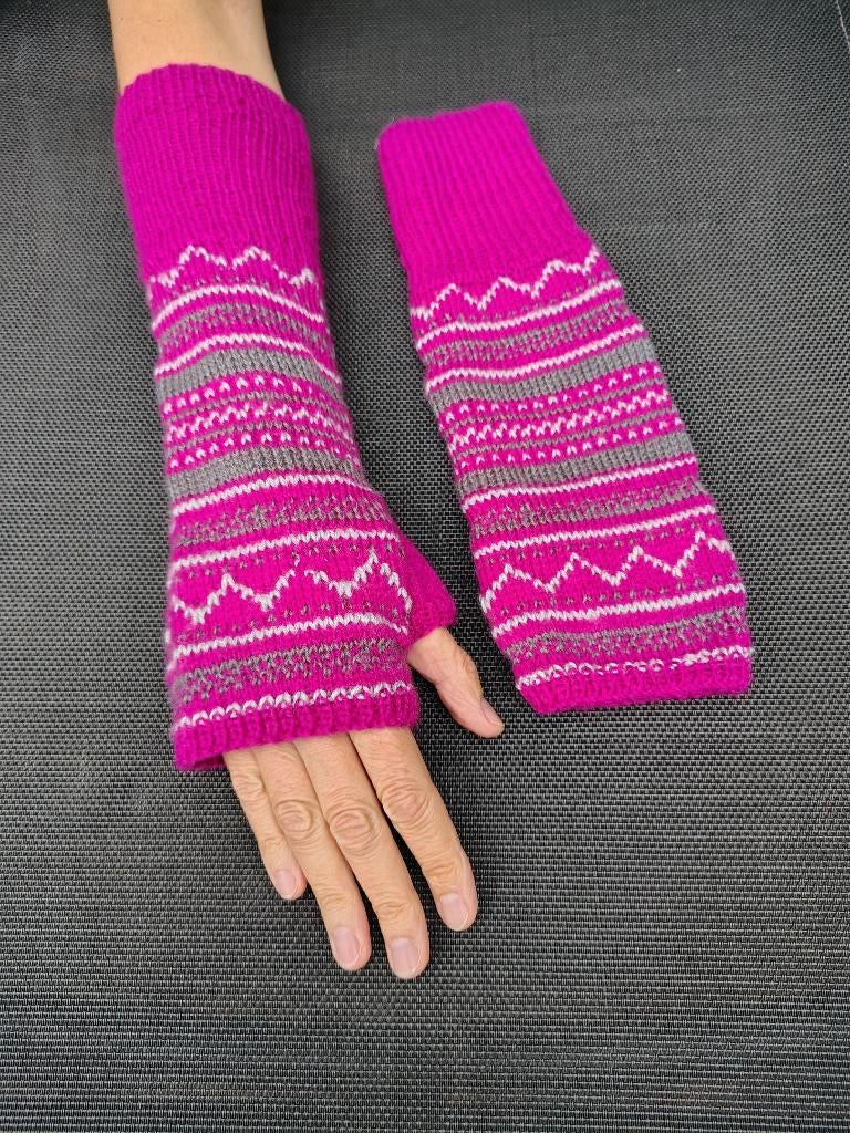 nieuwe unieke fijngebreide lange handschoenen, Kleding | Dames, Mutsen, Sjaals en Handschoenen, Ophalen of Verzenden, Nieuw, Handschoenen