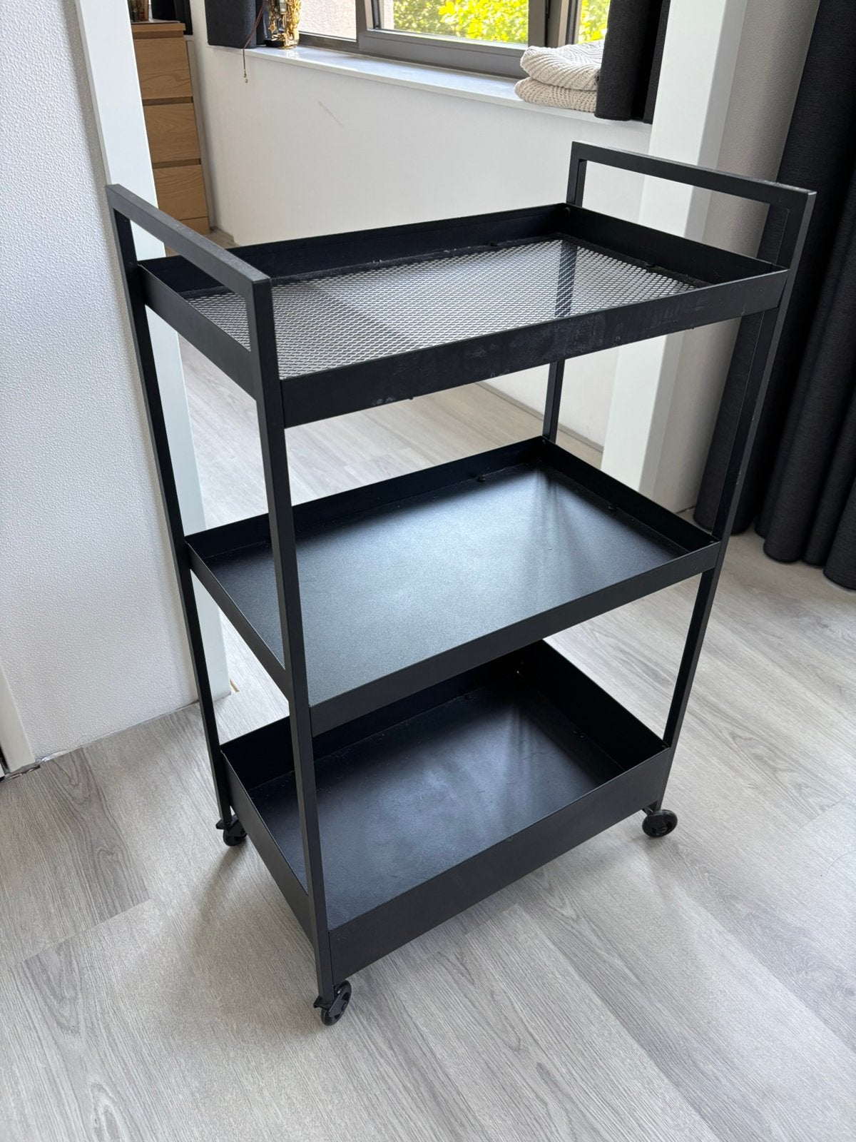 Stellingkast op wielen - Nissafors, Huis en Inrichting, Kasten | Stellingkasten, Ophalen, Zo goed als nieuw