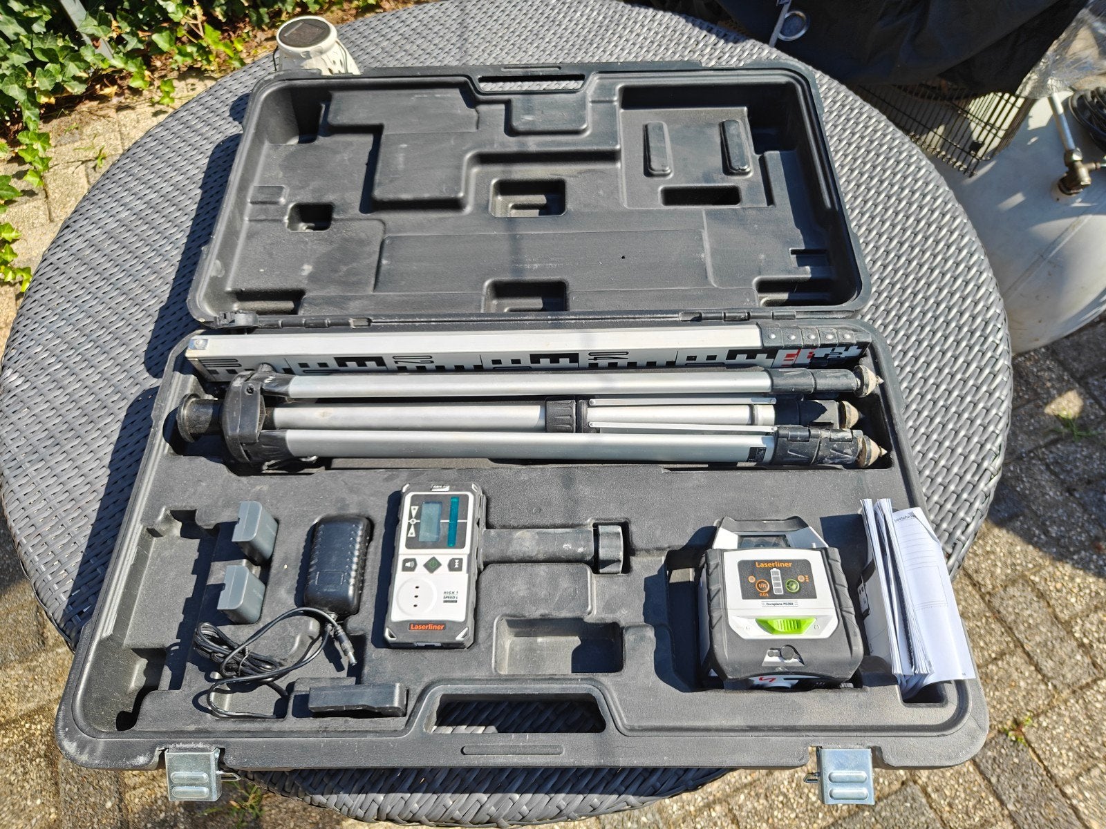 Laserliner Duraplane G360 met GRX 60 ontvanger en statief, Doe-het-zelf en Verbouw, Meetapparatuur, Ophalen, Gebruikt, Licht
