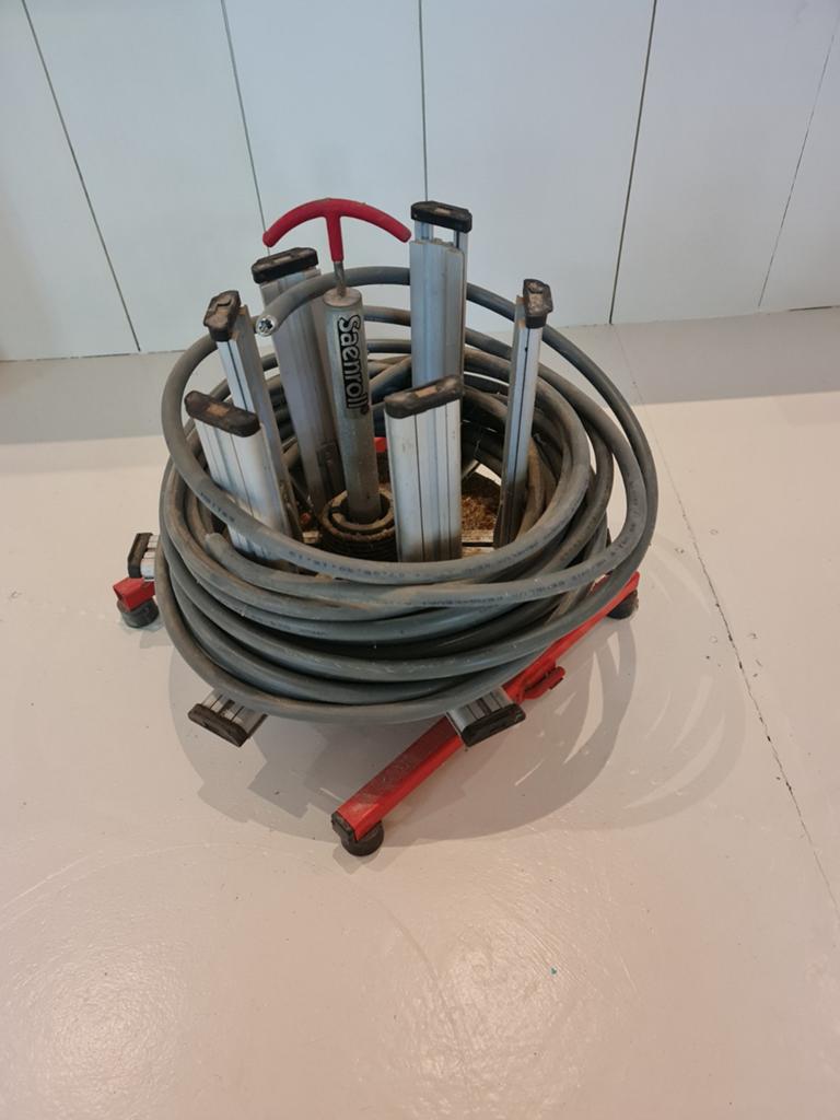 Kabelrol apparaat - Saenroll afroller voor flexbuis en kabel, Doe-het-zelf en Verbouw, Elektra en Kabels, Ophalen of Verzenden