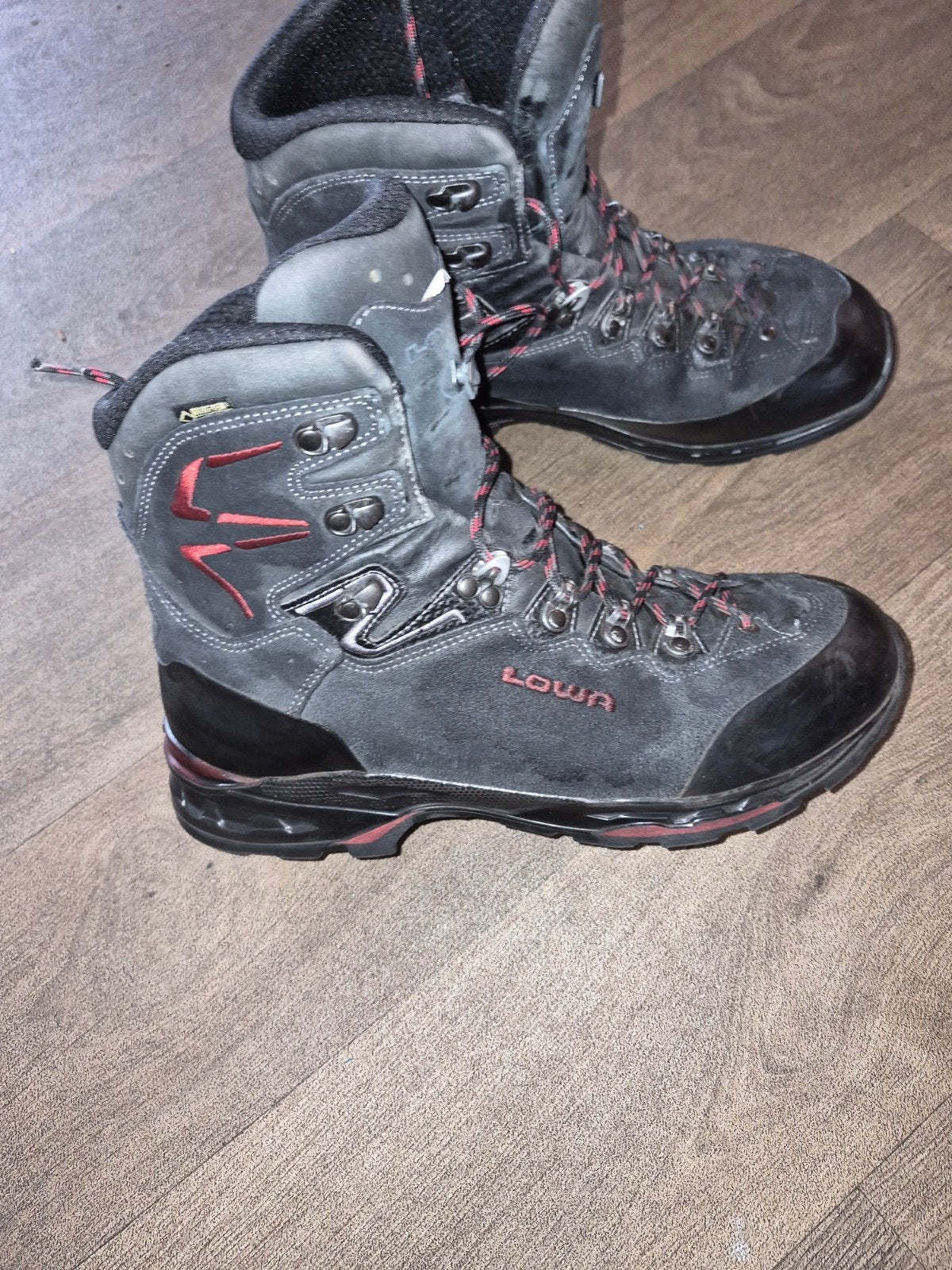 Lowa Berg cq wandelschoenen maat 44, Ophalen of Verzenden, Schoenen