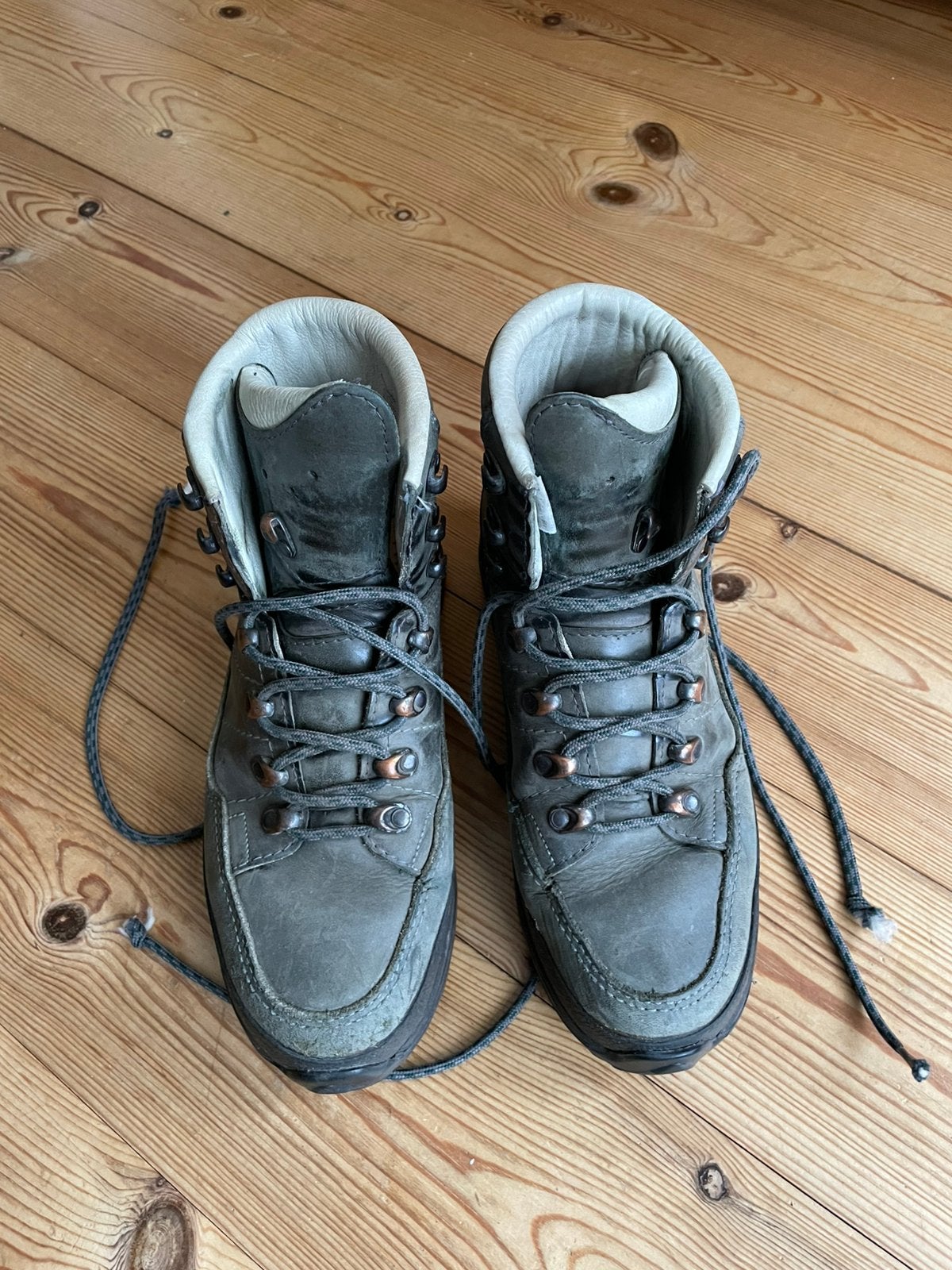 Lowa dames bergschoenen maat 7,5, Ophalen of Verzenden, Gebruikt, Schoenen