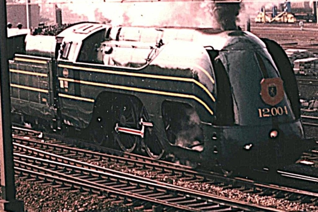 803002	Foto	Trein Zug	Locomotief Lokomotive	12004, Ophalen of Verzenden, Zo goed als nieuw, Trein, Kaart of Prent