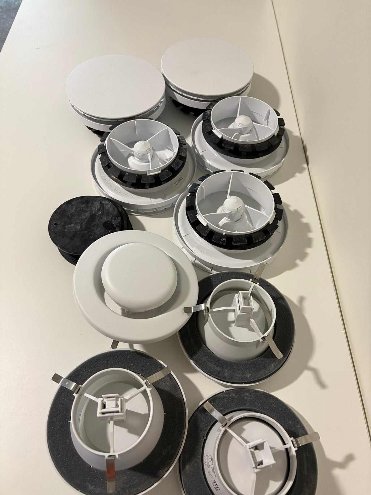 Ventilatie- en afvoerroosters (9 stuks), Ophalen, Nieuw, Ventilator en Afzuiger