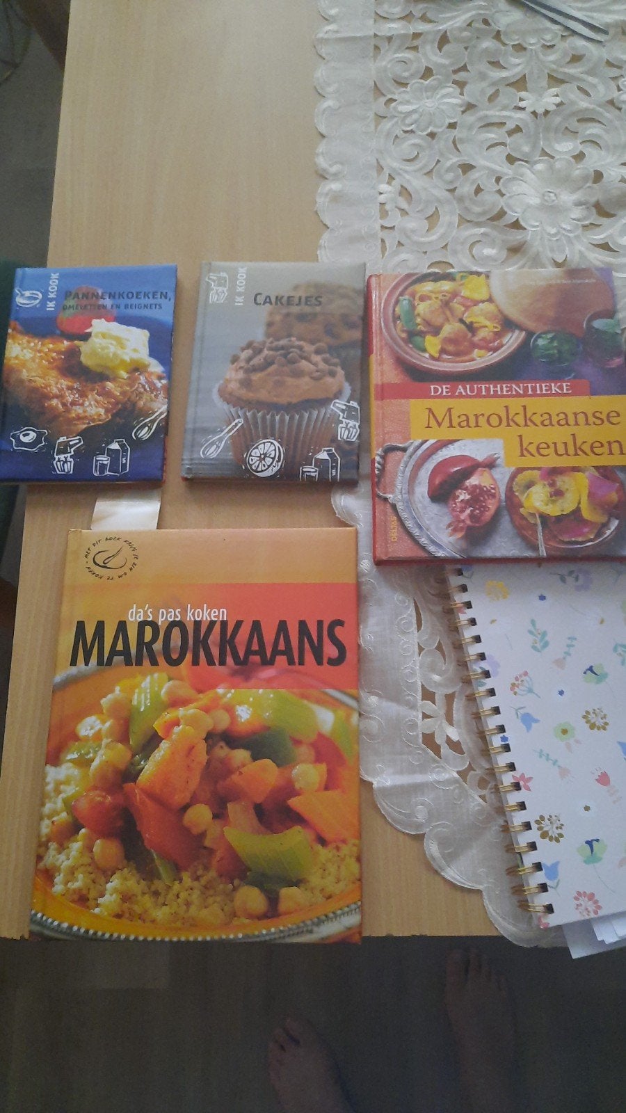 Kookboeken: Marokkaans, Pannenkoeken, Cakejes, Gelezen, Hoofdgerechten, Midden-Oosten en Marokko, Diverse auteurs