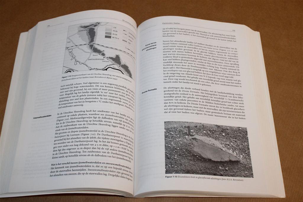 De Vorming van het Land — Geologie van Nederland, Boeken, Ophalen of Verzenden, Gelezen