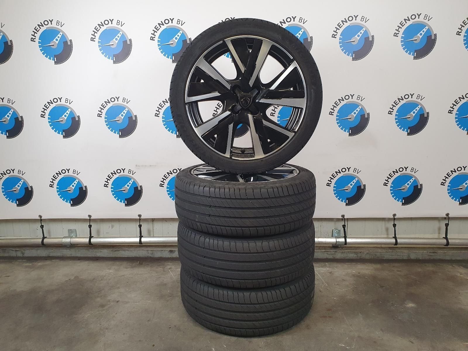 Peugeot 208 2025 (P21E) 205/45 17 Michelin 9828018080, Gebruikt, -, -, Banden en Velgen