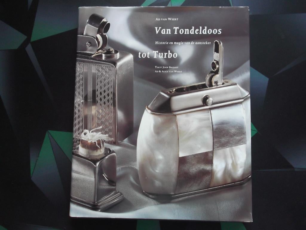 Van tondeldoos tot turbo.  Poppell, Ronson, Feudor, etc. , Verzenden, Zie beschrijving, 20e eeuw of later, Gelezen