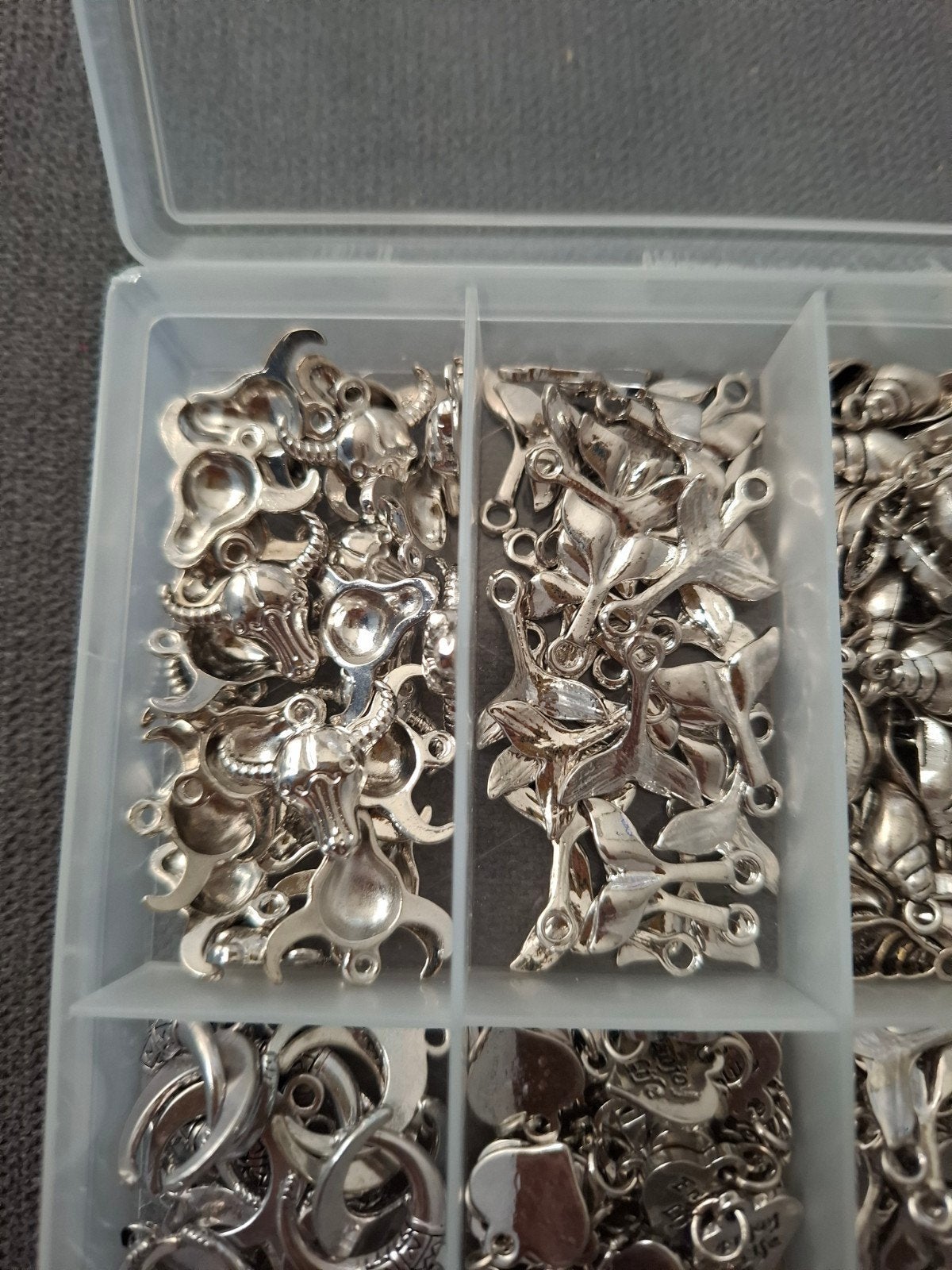260 stuks bedels hangers partij metaal zilver grijs, Overige merken, Overige materialen, -, -